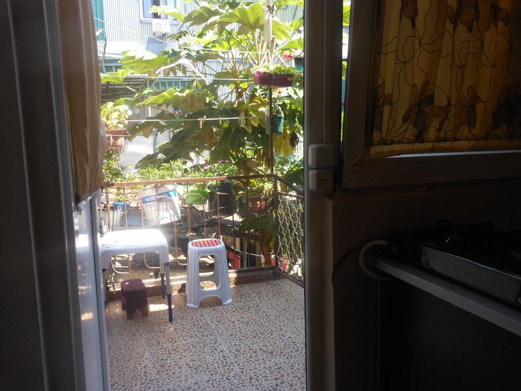 Apartment On Melashvili 24 Batumi Exteriör bild