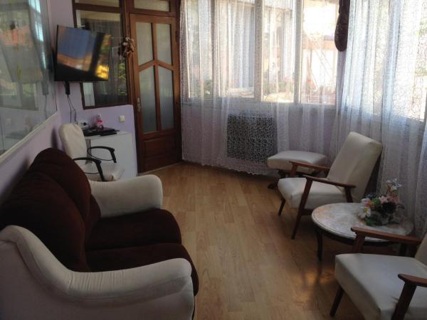 Apartment On Melashvili 24 Batumi Exteriör bild